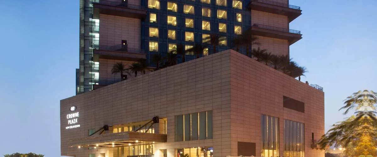Escort in Crowne Plaza Hotel New Delhi