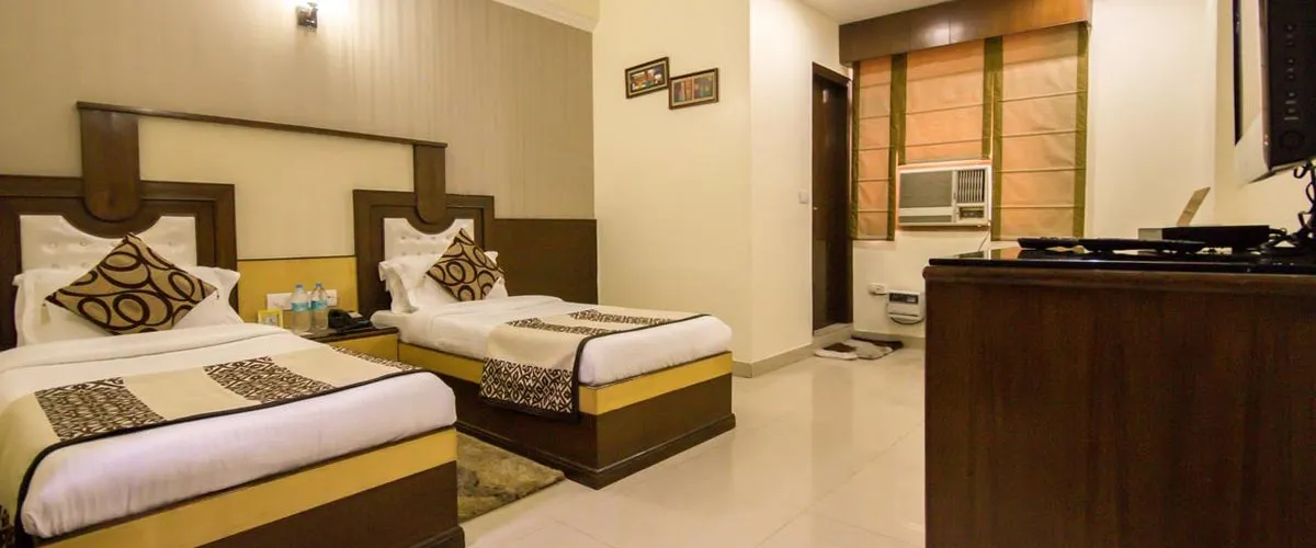 Escort in Hotel Grand Park Inn New Delhi