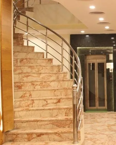 Hotel Golden Oasis New Delhi